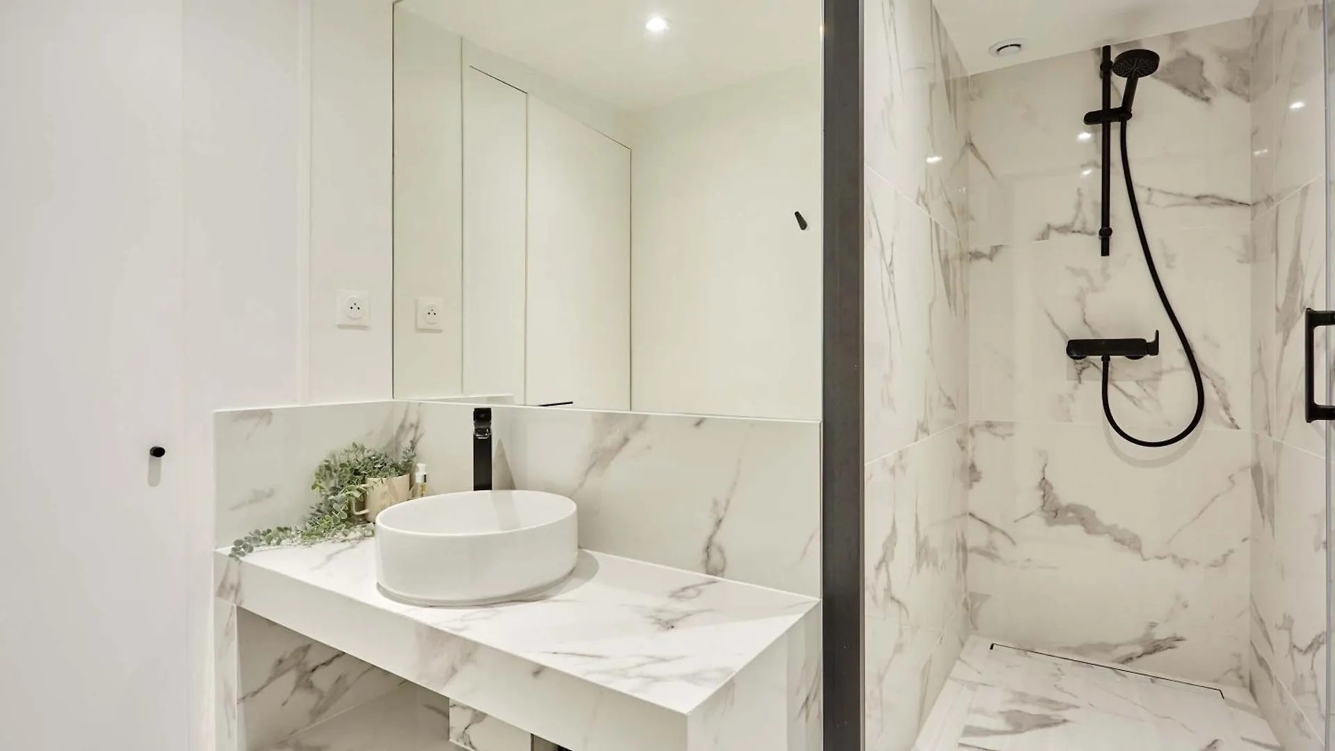 Apartment Pantheon Notre Dame By Studio Prestige Paris